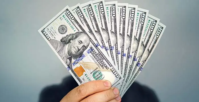 انخفاض سعر الدولار أمام الجنيه المصرى بمنتصف التعاملات